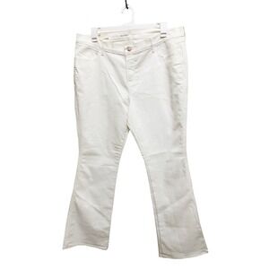 Old Navy Womens White Mid Rise Flare Jeans Size 18 Regular NWT‎